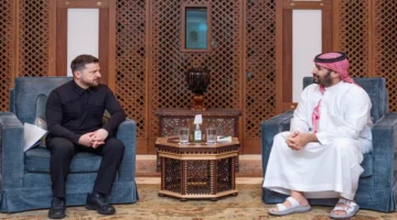 ولي العهد السعودي يبحث مع الرئيس الأوكراني مستجدات التطورات الإقليمية في لقاء مشترك